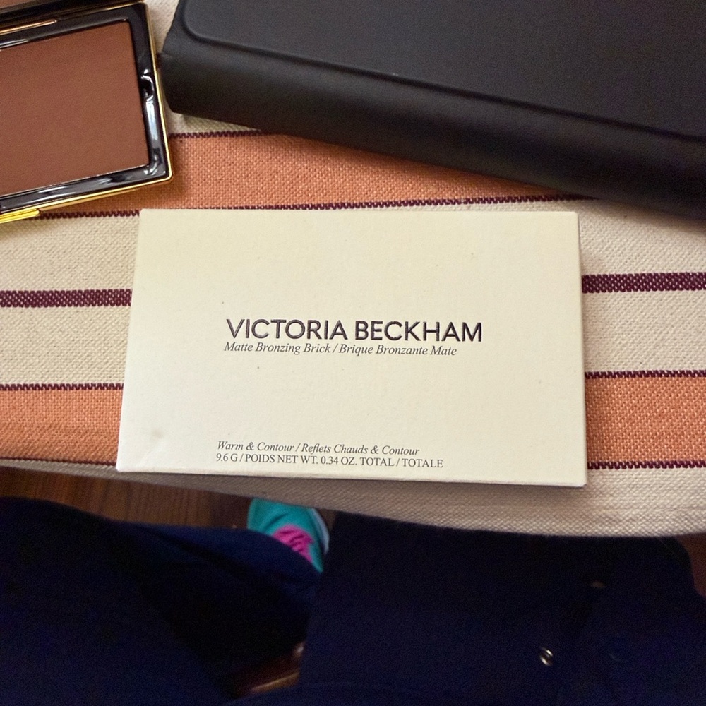 Victoria Beckham Bronzing Brick with Gold Accents